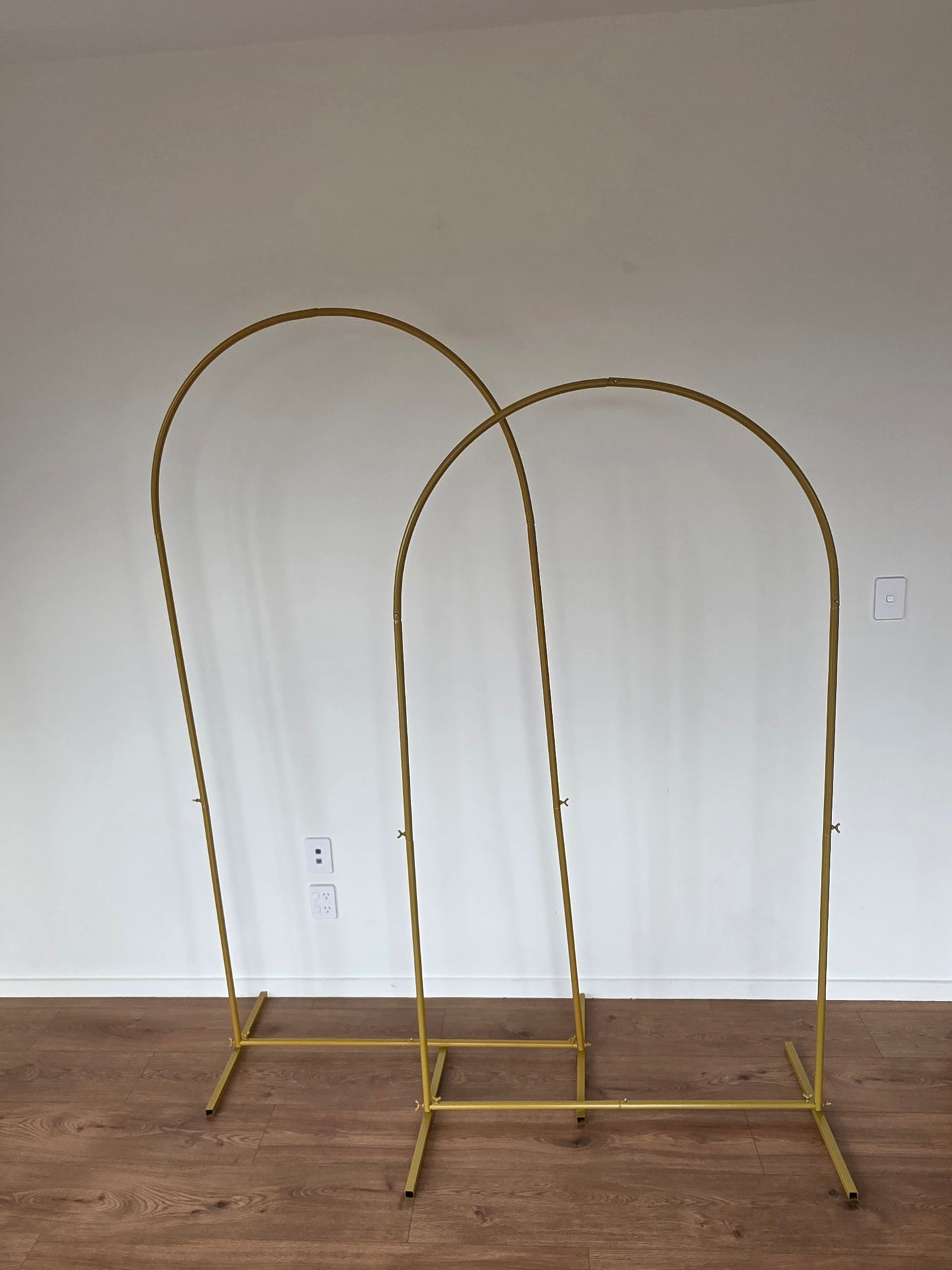 Gold Backdrop Arch – For Rent