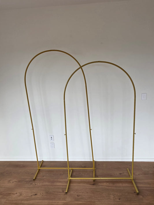 Gold Backdrop Arch – For Rent